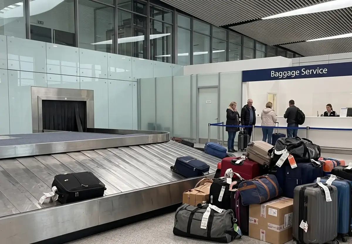 Izgubljeni prtljag na aerodromu Nikola Tesla: šta uraditi i kako brzo rešiti problem